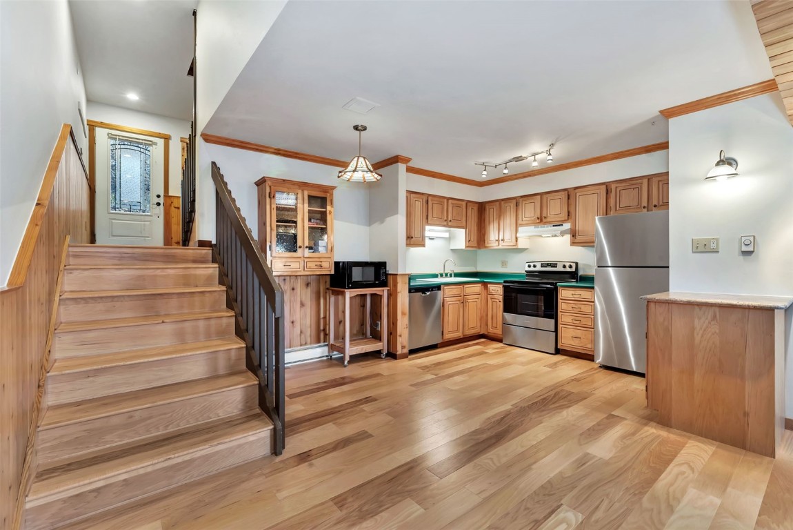 23050 Schussmark TRAIL E