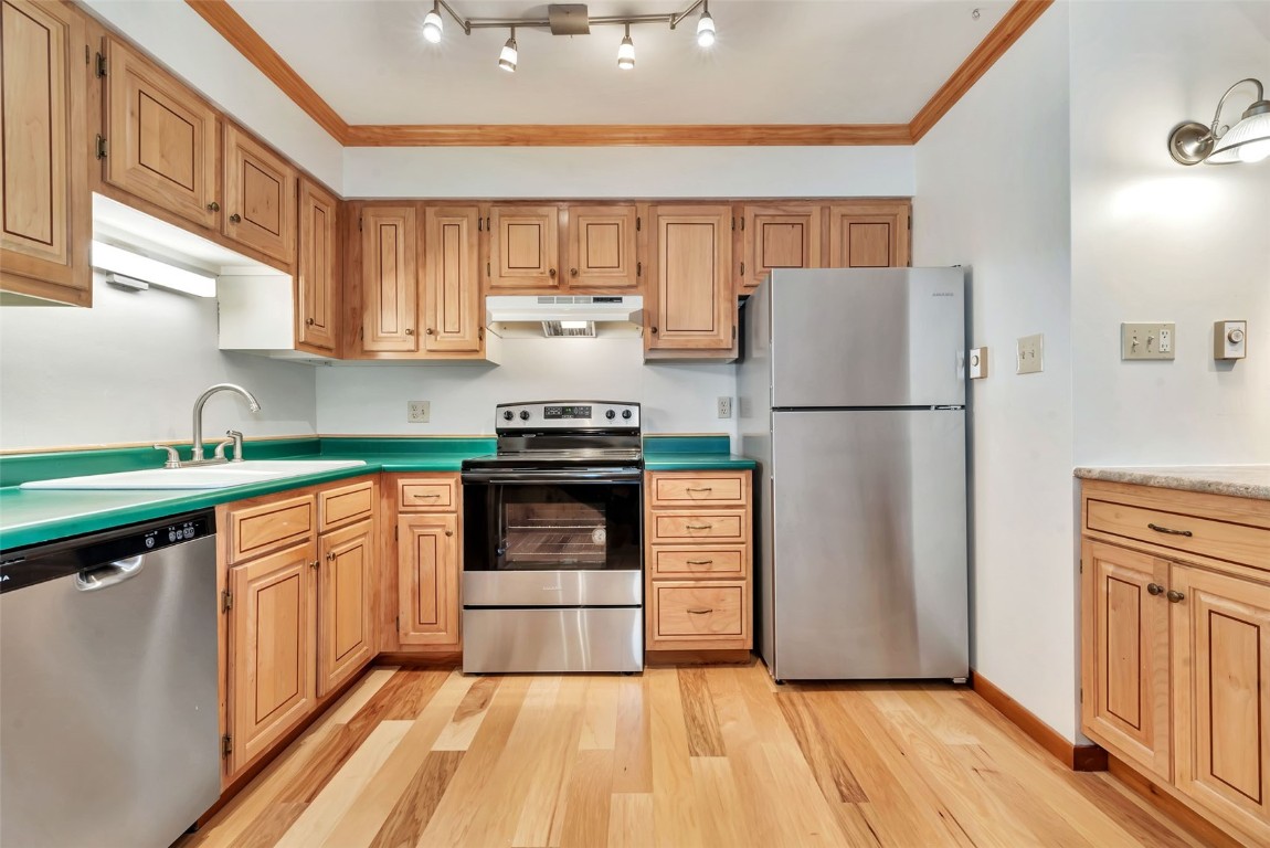 23050 Schussmark TRAIL E