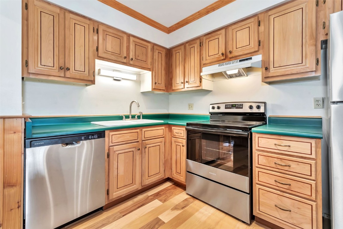 23050 Schussmark TRAIL E