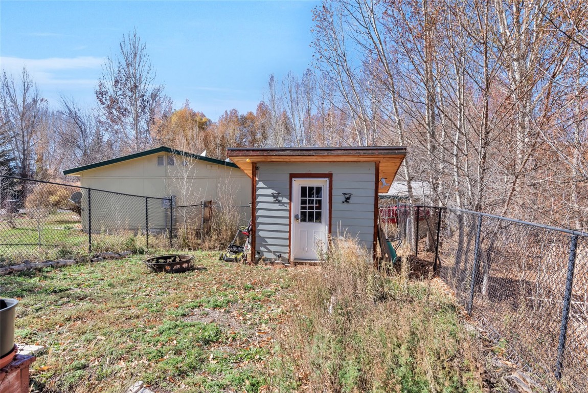 2752 Honeysuckle LANE