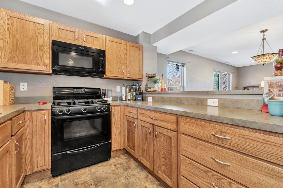 2752 Honeysuckle LANE