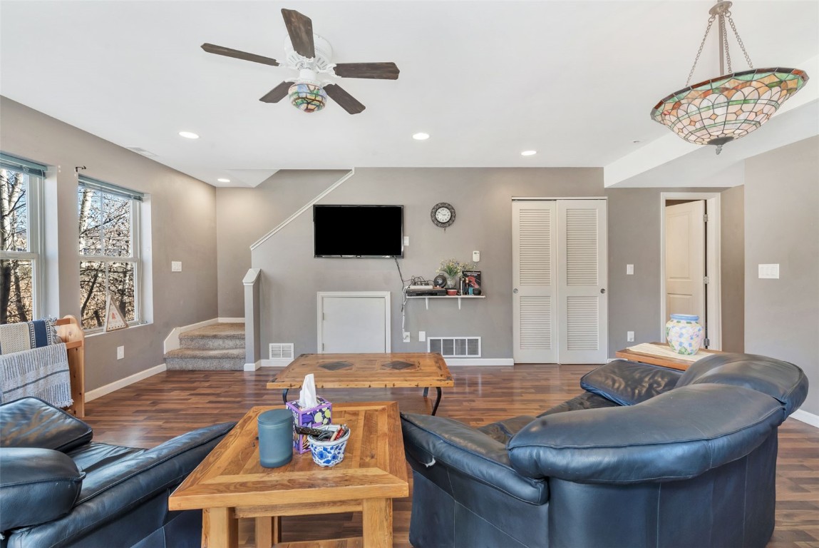 2752 Honeysuckle LANE