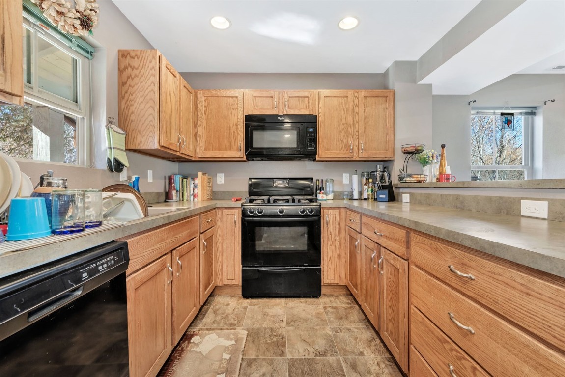 2752 Honeysuckle LANE