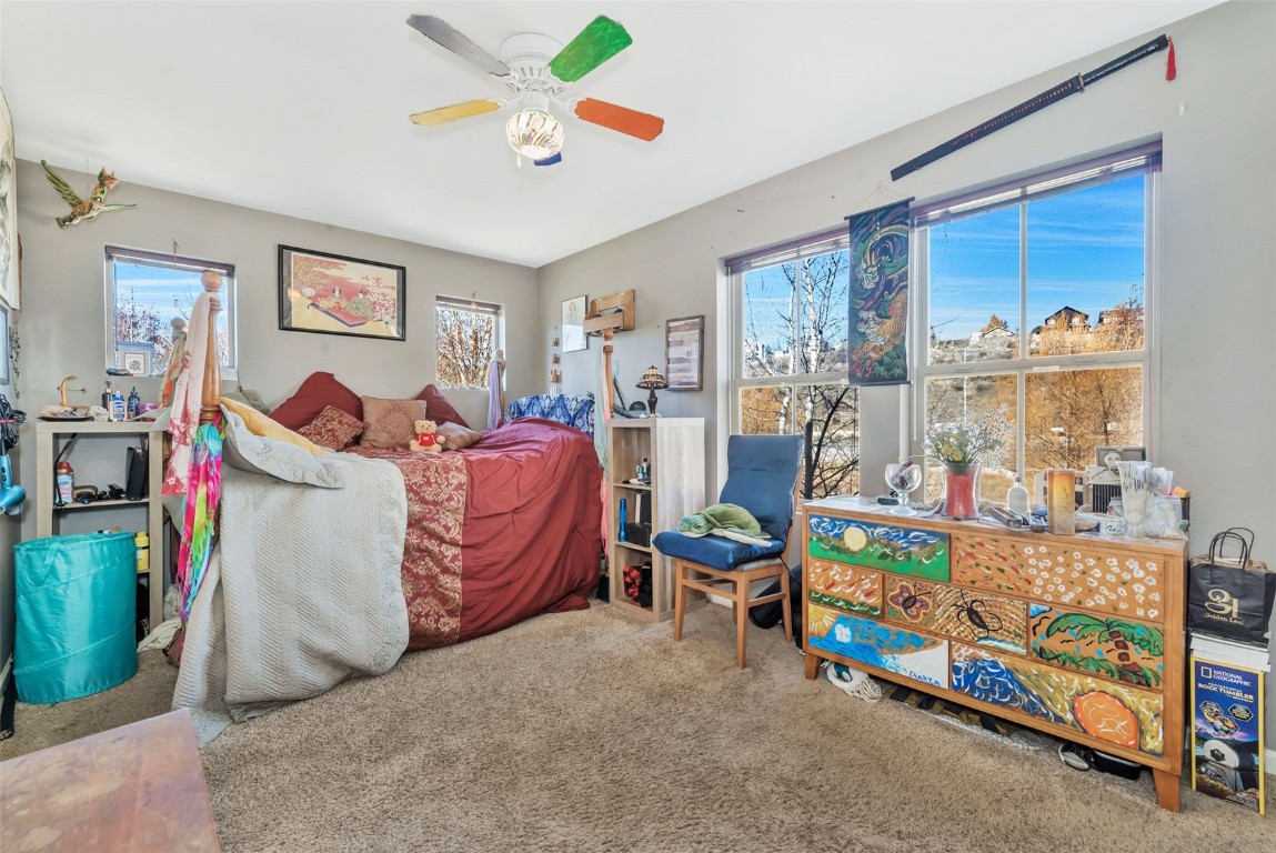 2752 Honeysuckle LANE