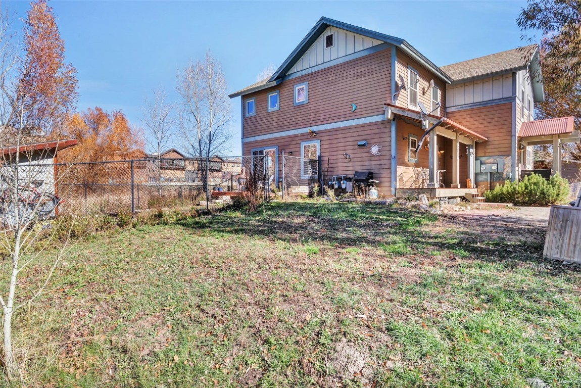 2752 Honeysuckle LANE