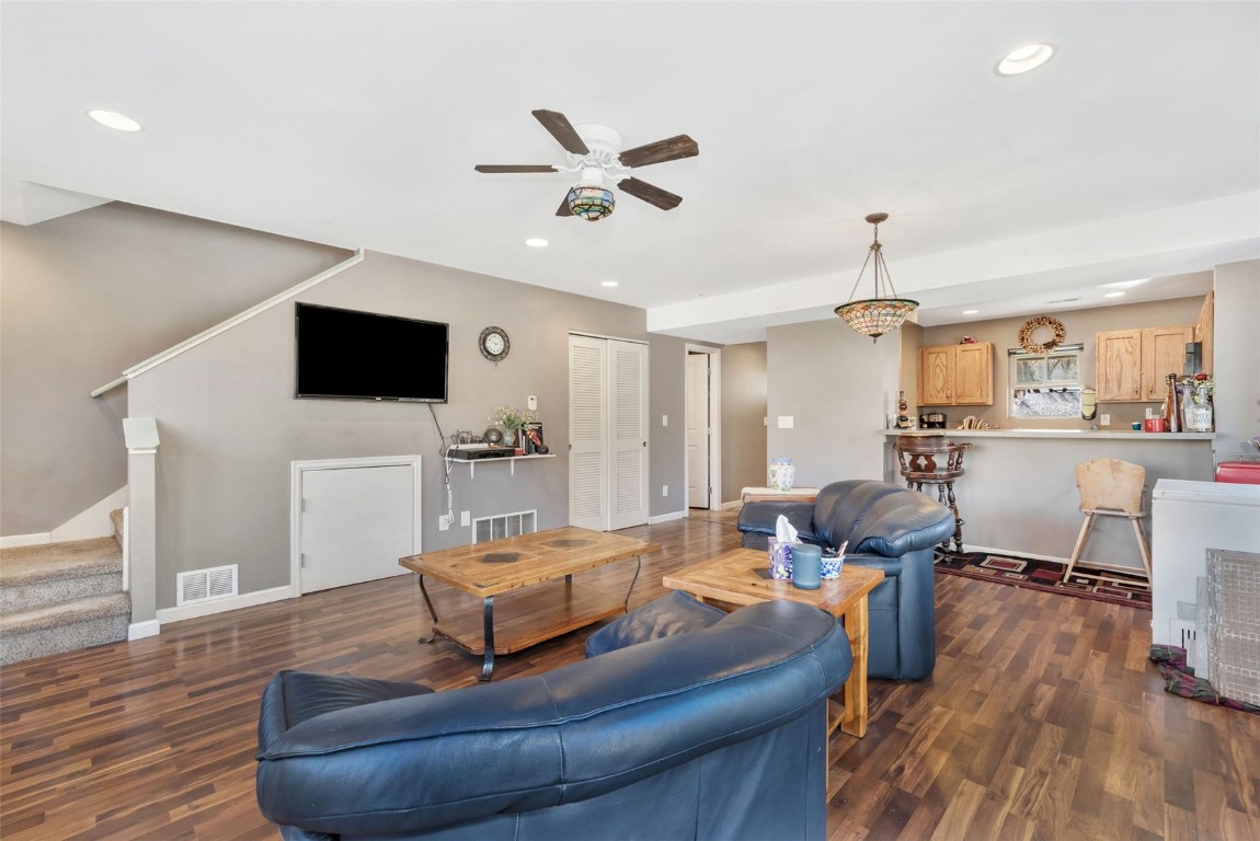 2752 Honeysuckle LANE