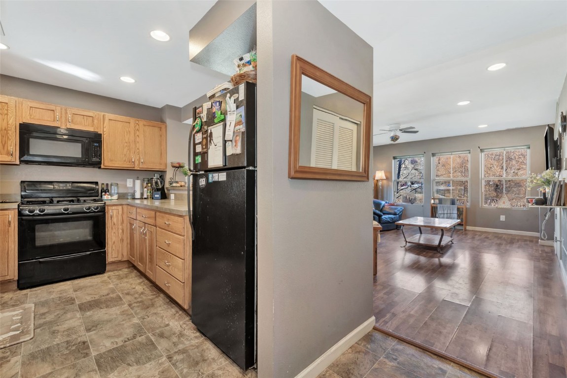 2752 Honeysuckle LANE