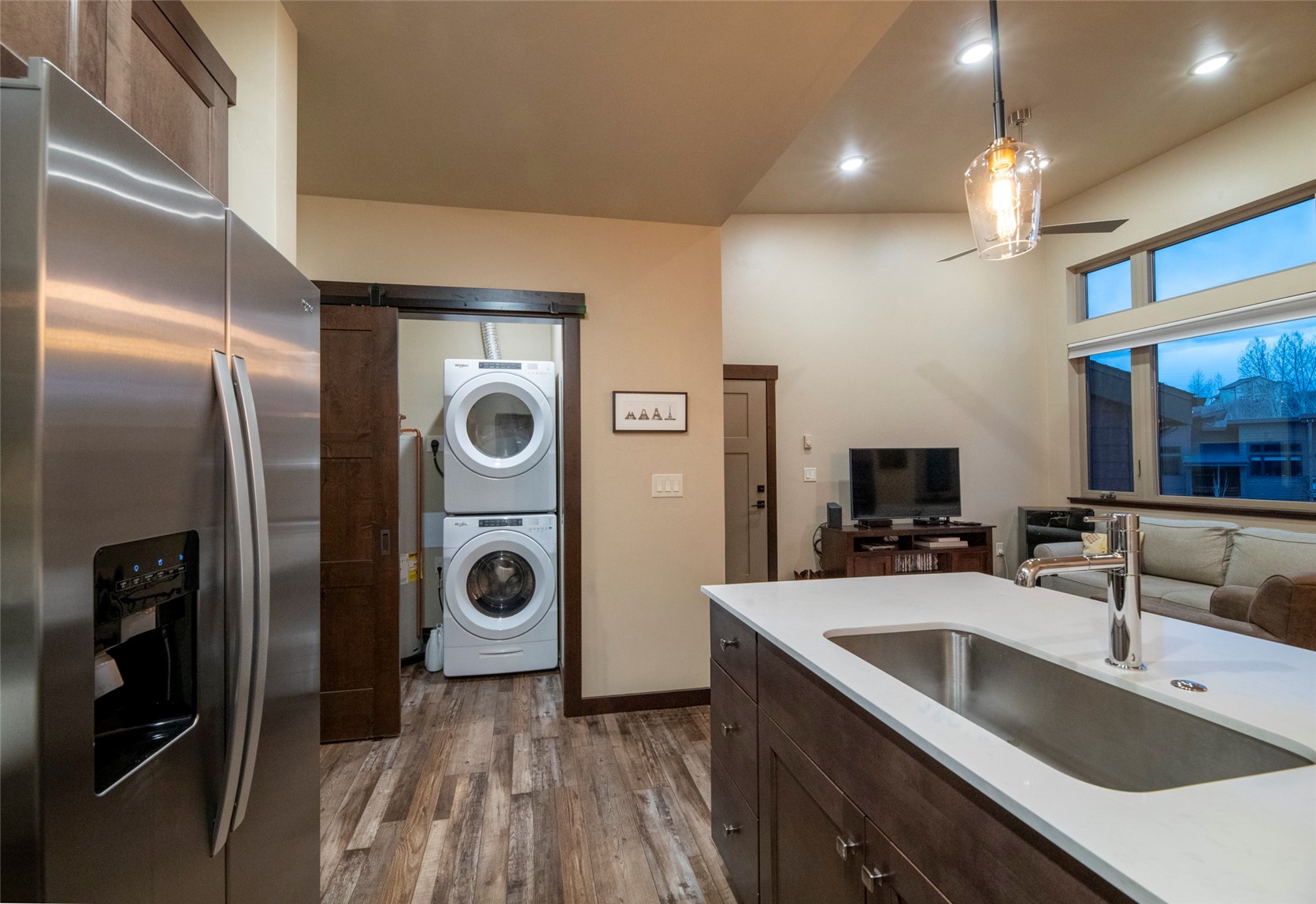 330 Fox Springs CIRCLE S 303