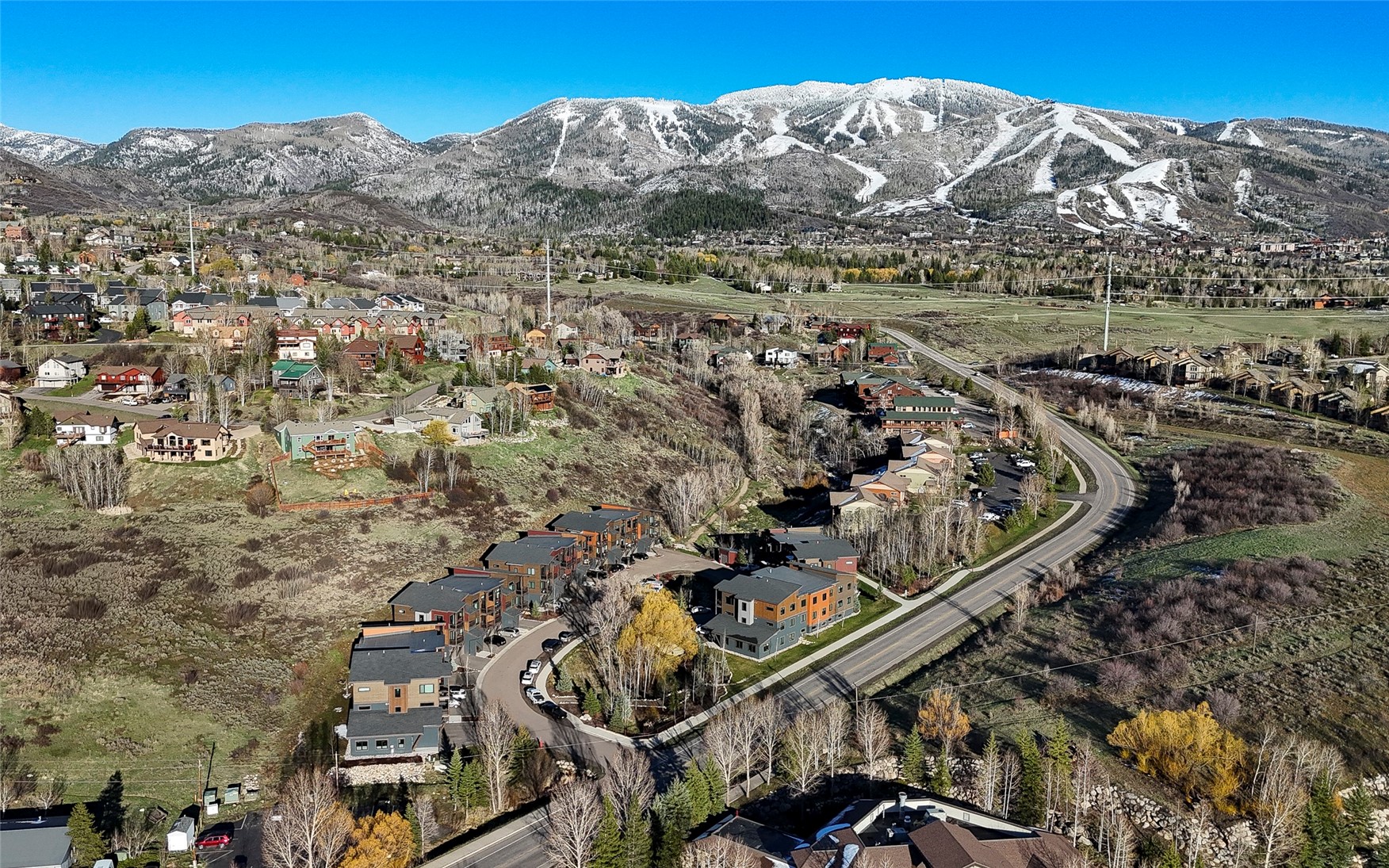 330 Fox Springs CIRCLE S 303