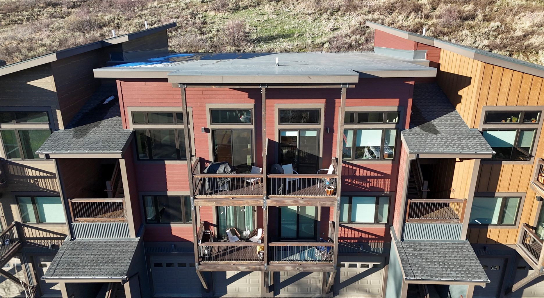 330 Fox Springs CIRCLE S 303