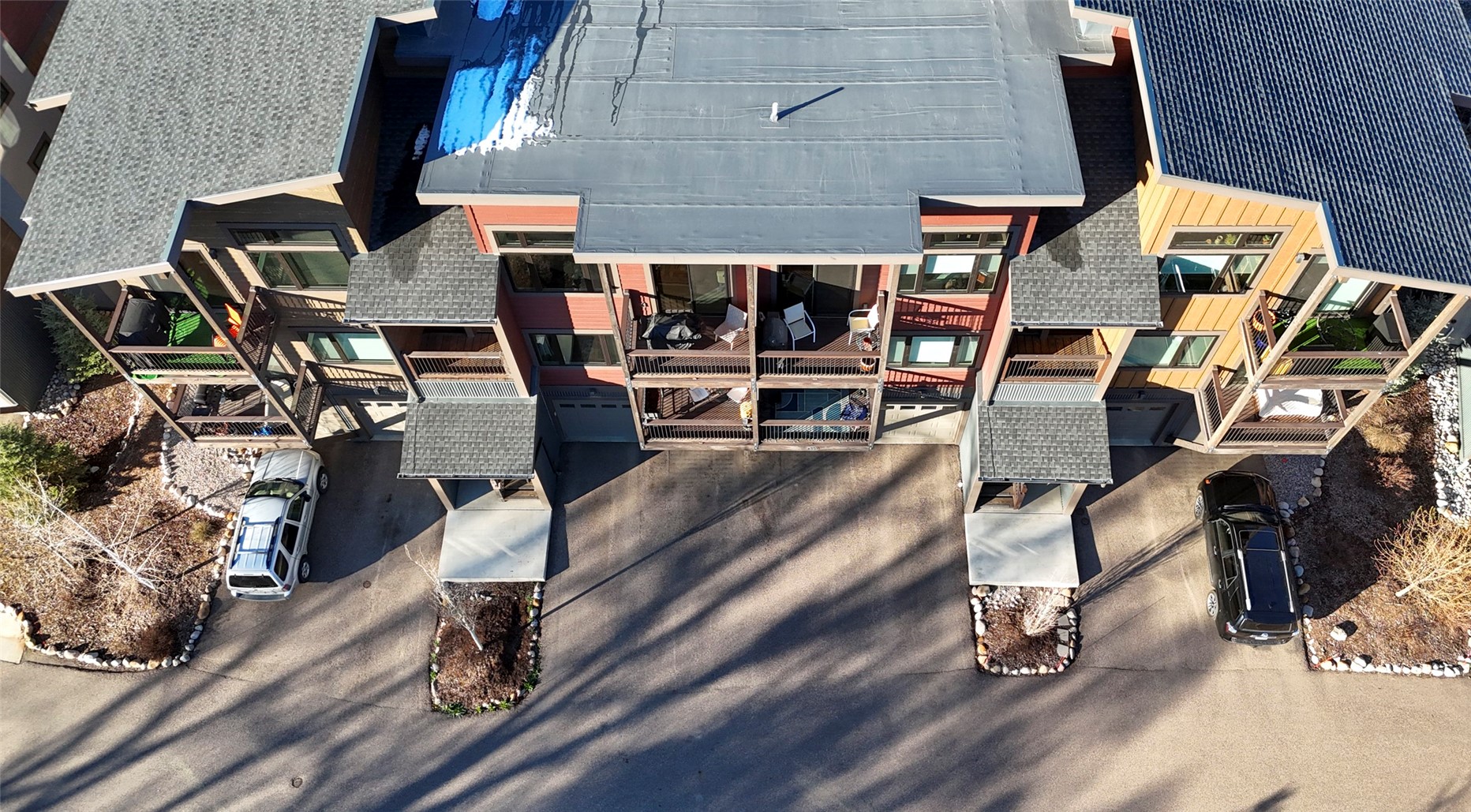 330 Fox Springs CIRCLE S 303