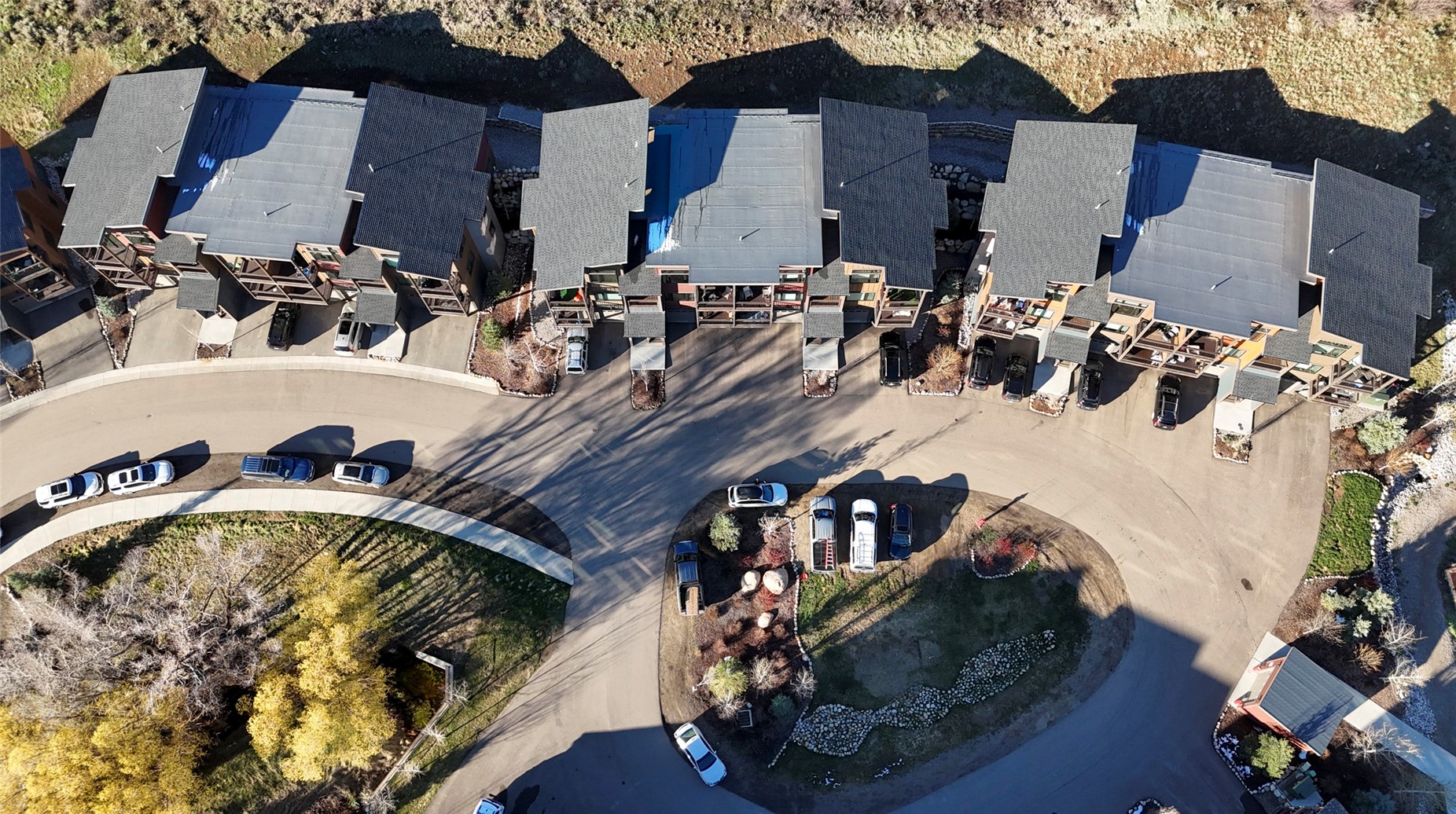 330 Fox Springs CIRCLE S 303