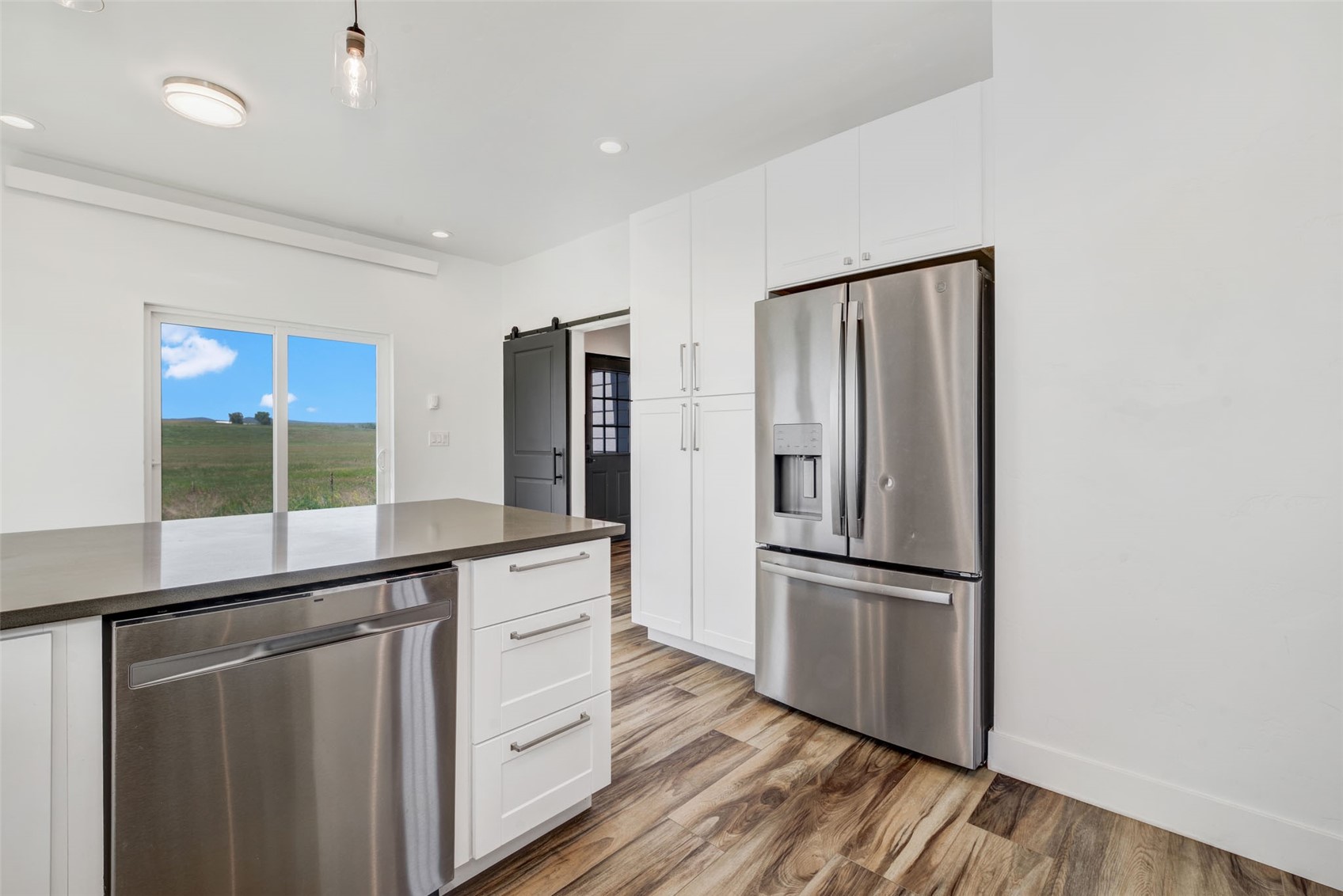 882 Dry Creek South ROAD