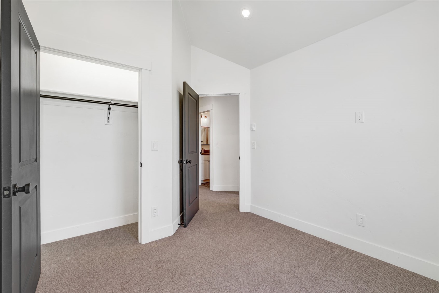 882 Dry Creek South ROAD
