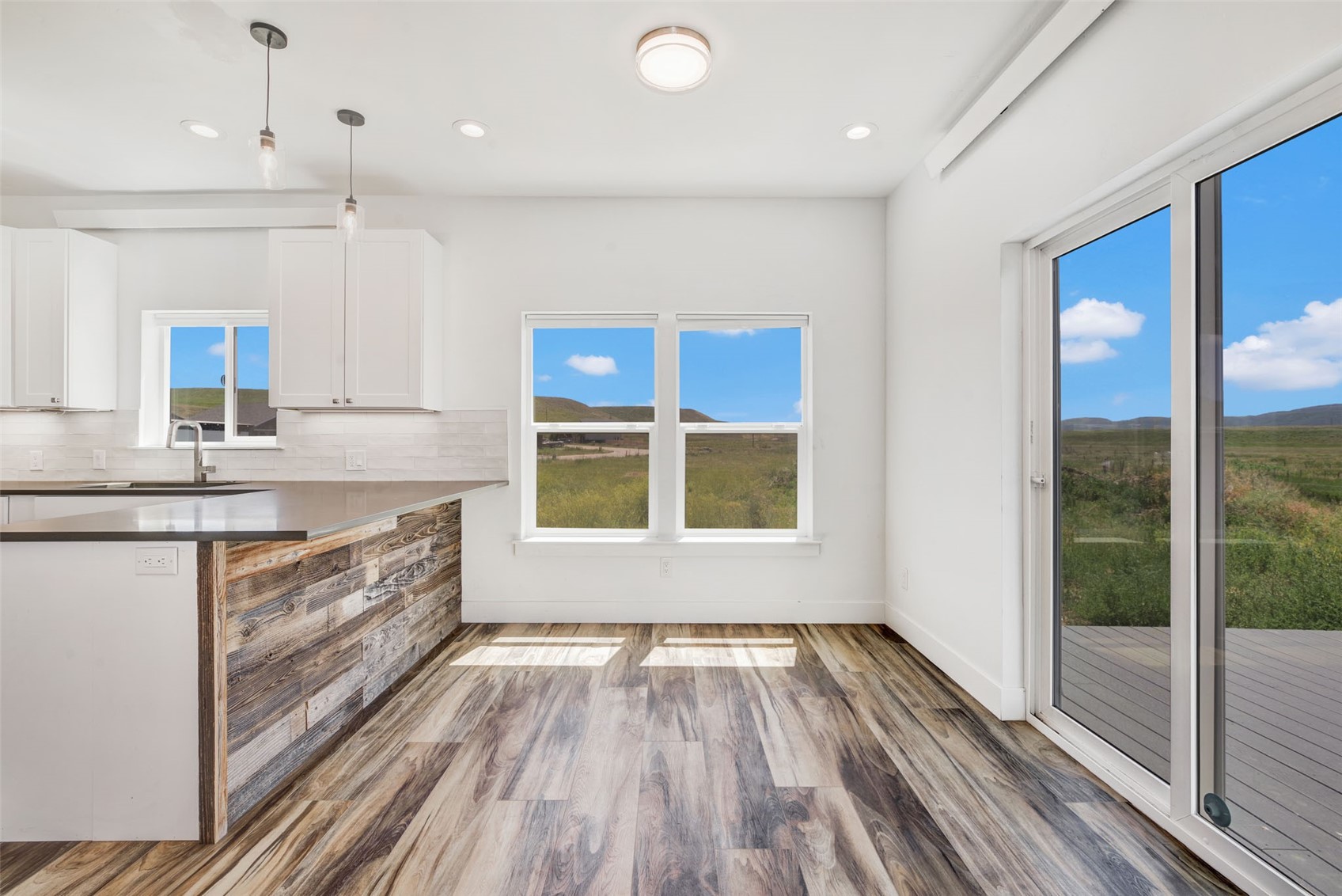 882 Dry Creek South ROAD