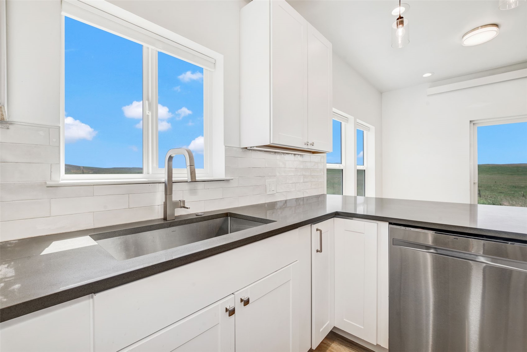 882 Dry Creek South ROAD