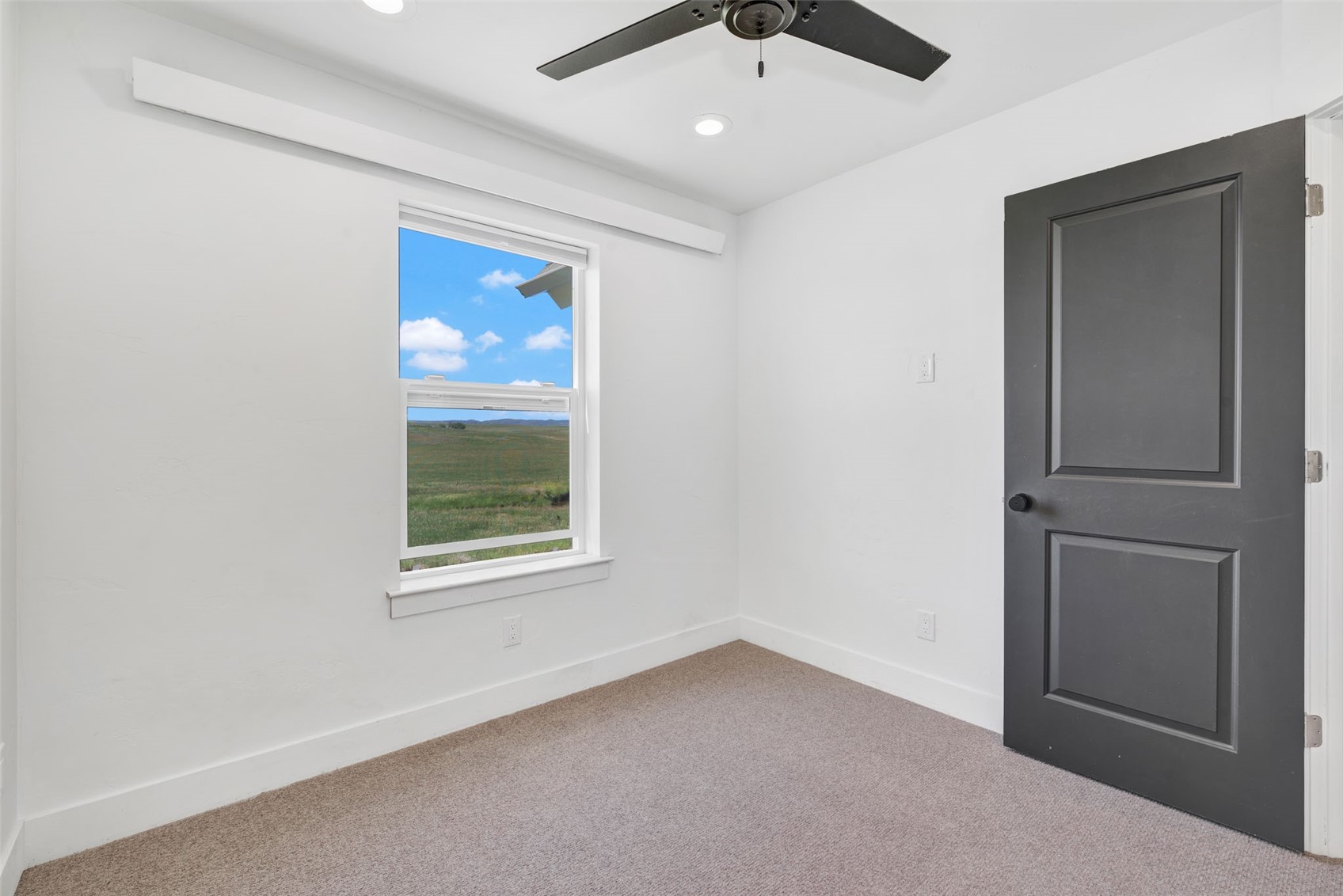 882 Dry Creek South ROAD