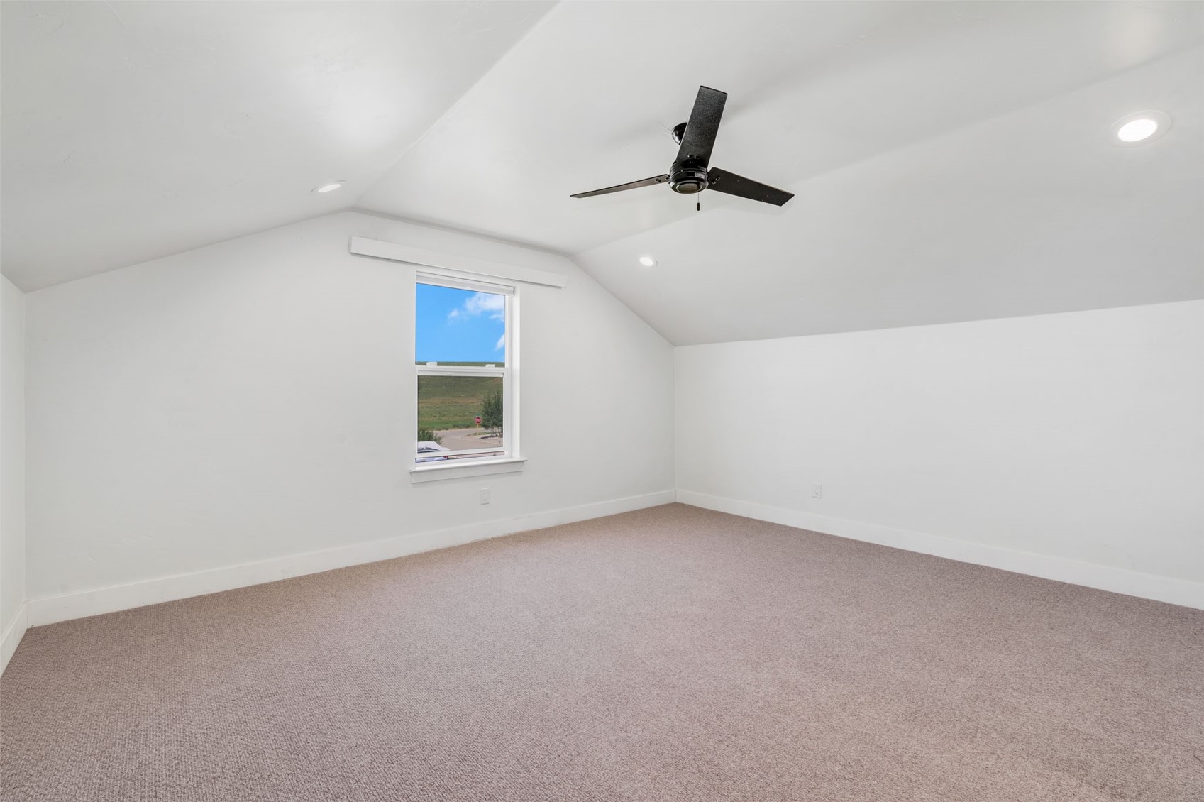 882 Dry Creek South ROAD