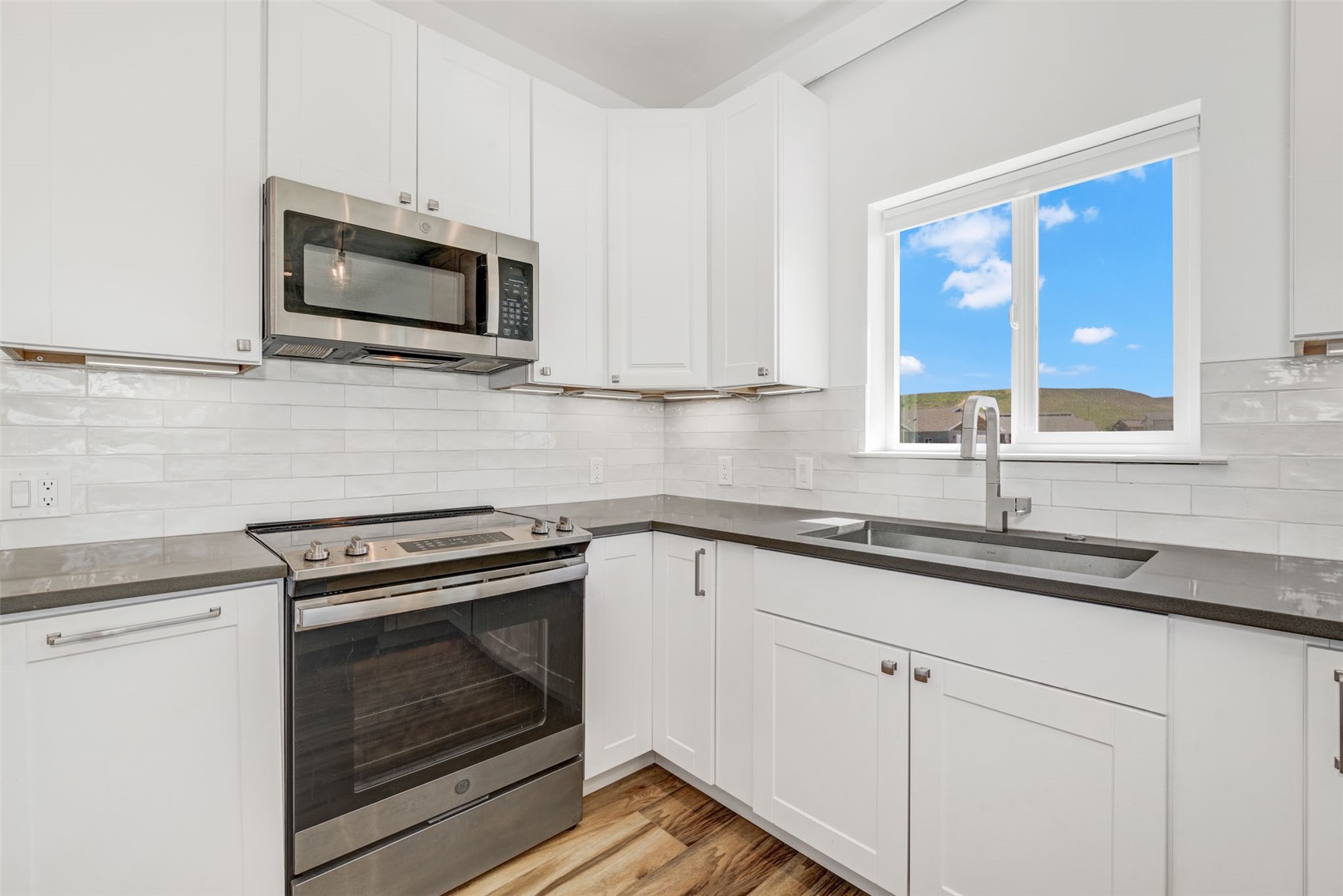 882 Dry Creek South ROAD