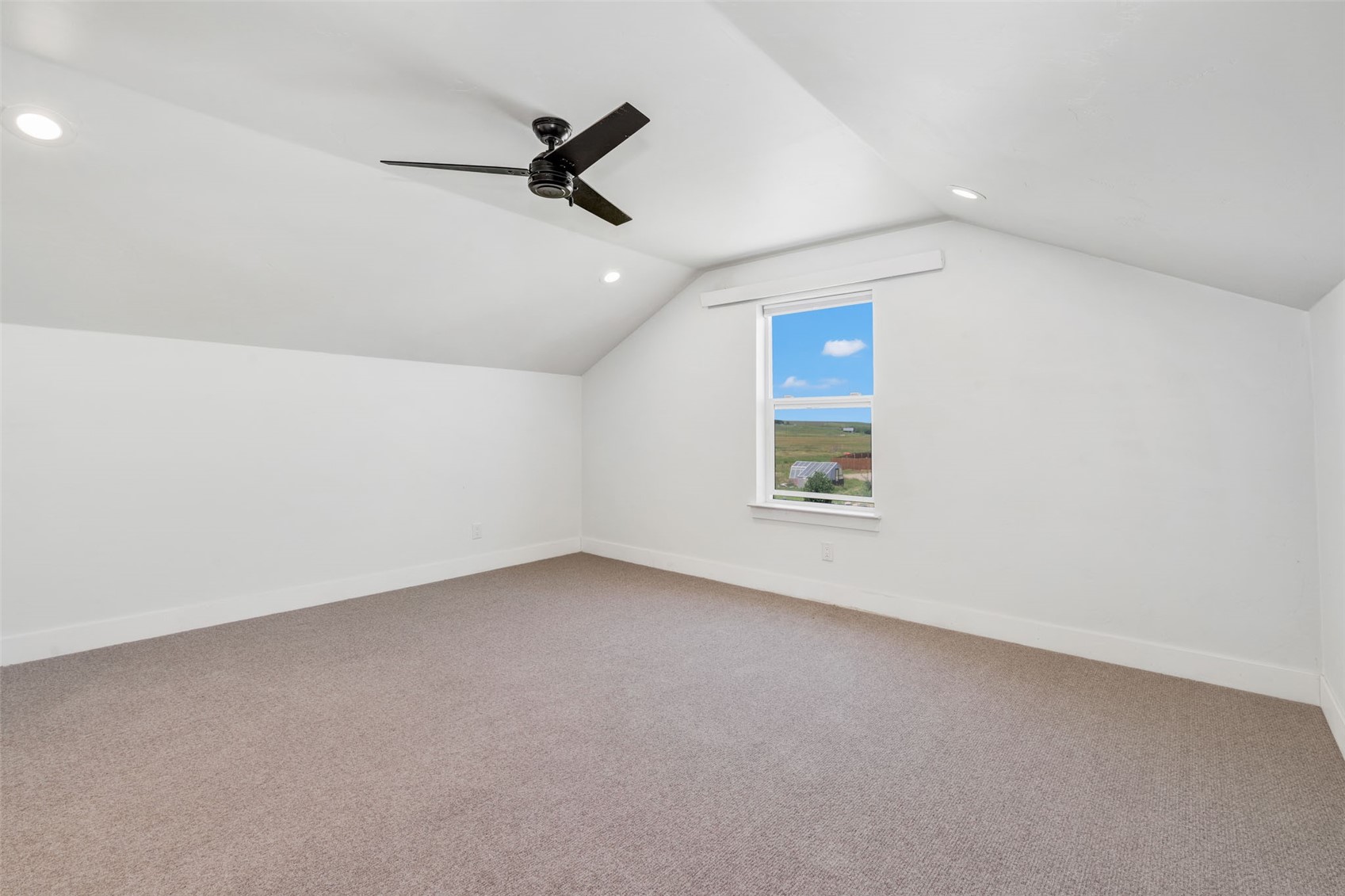 882 Dry Creek South ROAD