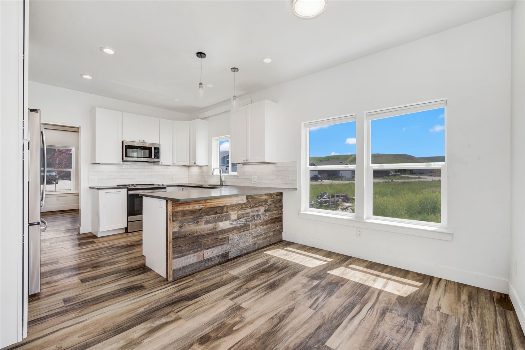 882 Dry Creek South ROAD