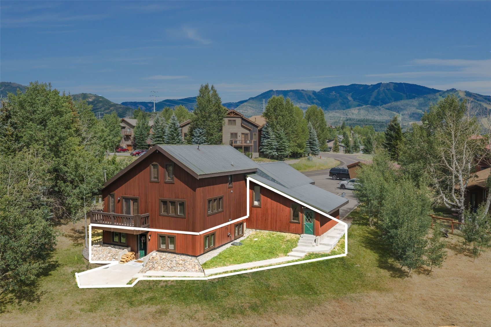 494 Tamarack DRIVE