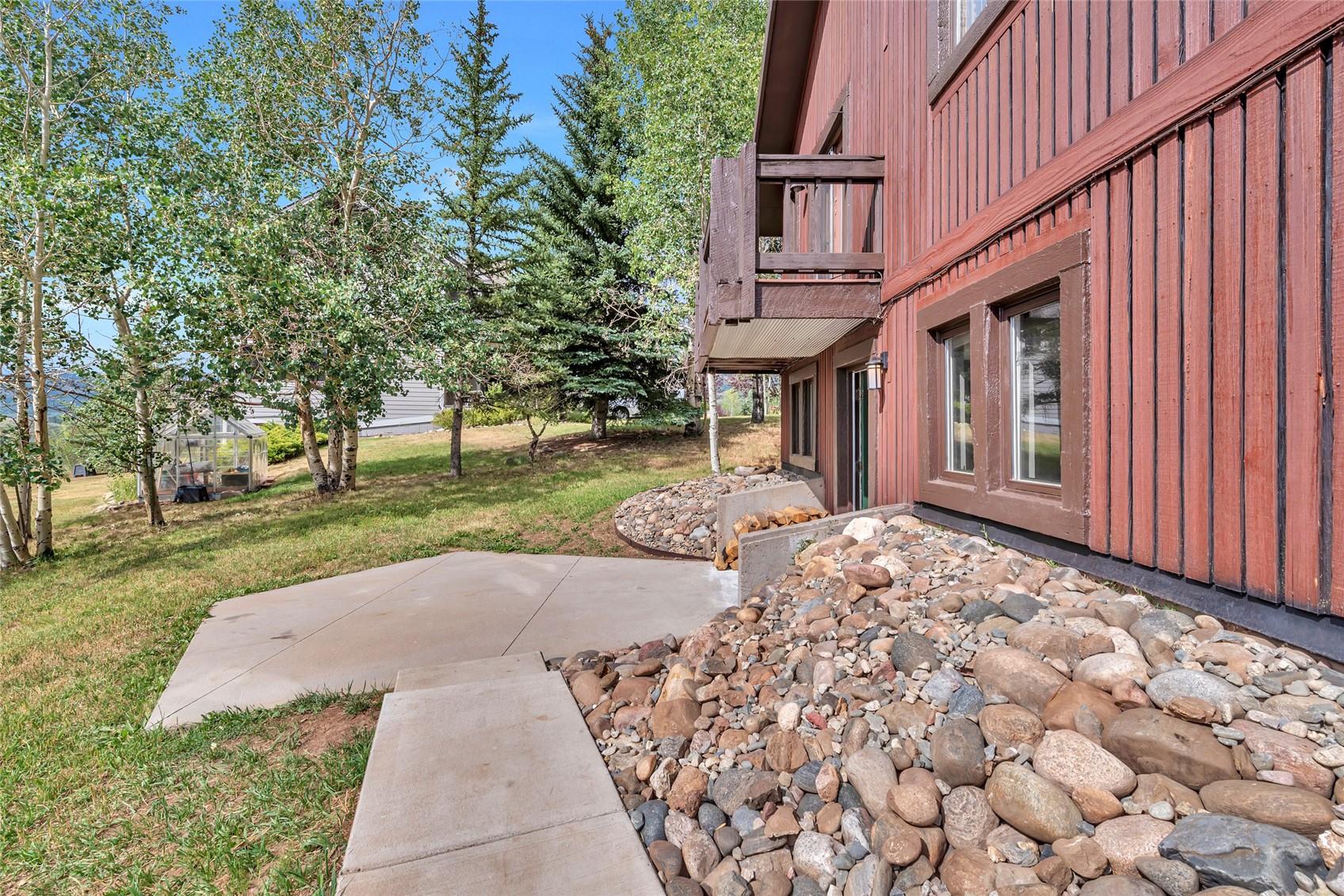 494 Tamarack DRIVE