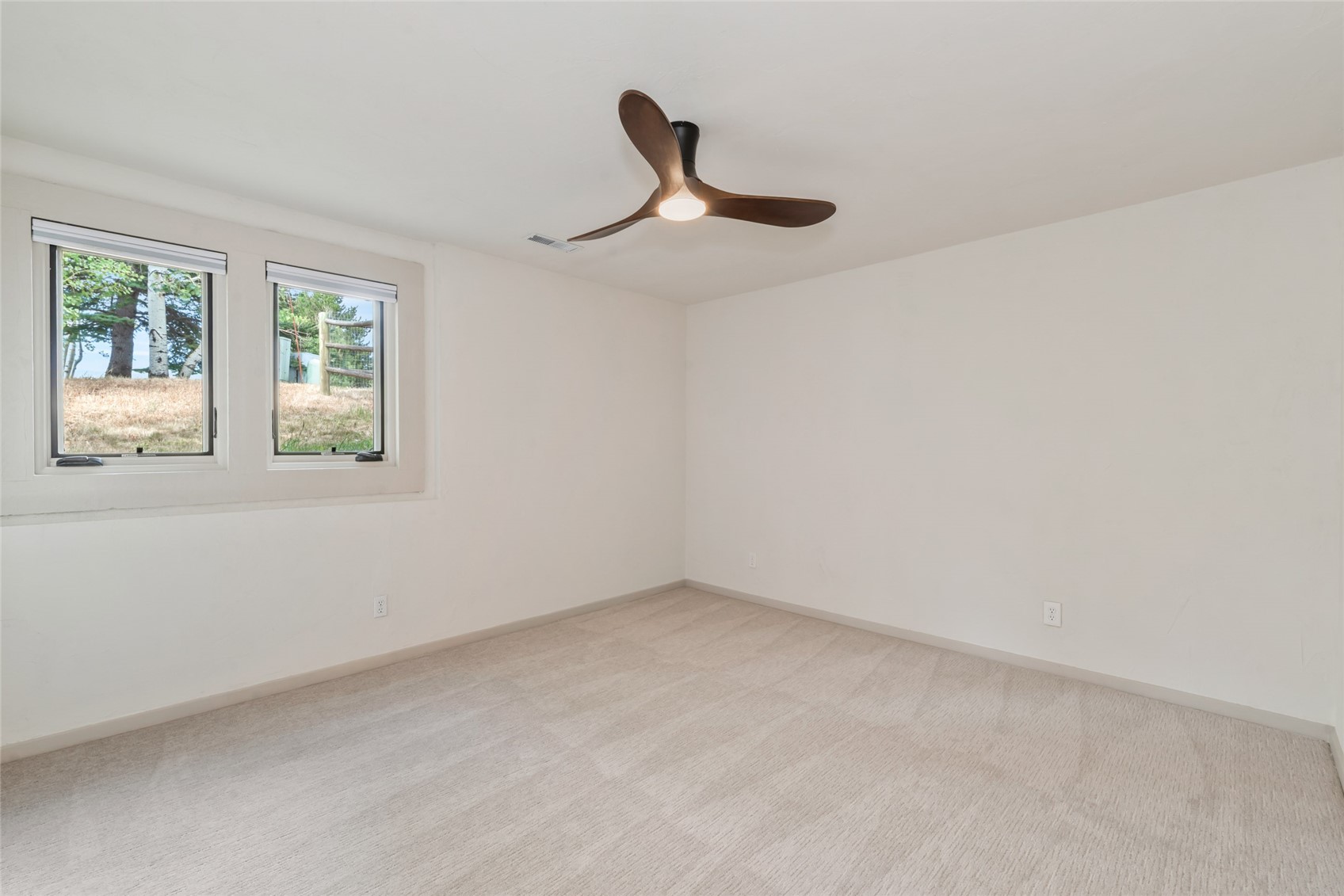 494 Tamarack DRIVE