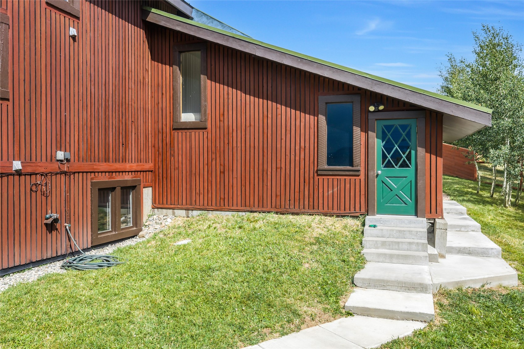 494 Tamarack DRIVE