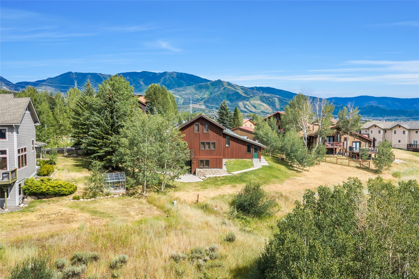 494 Tamarack DRIVE