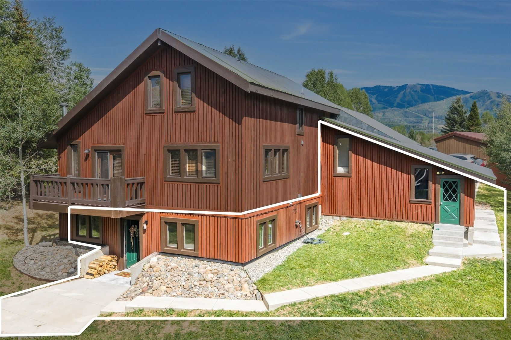 494 Tamarack DRIVE