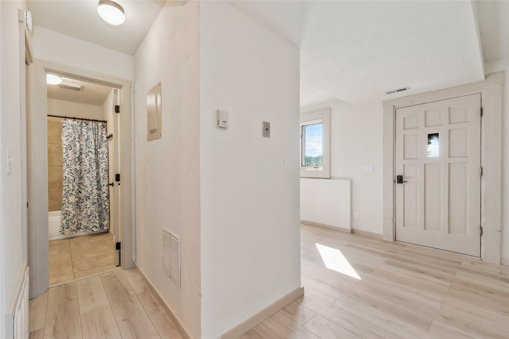 494 Tamarack DRIVE
