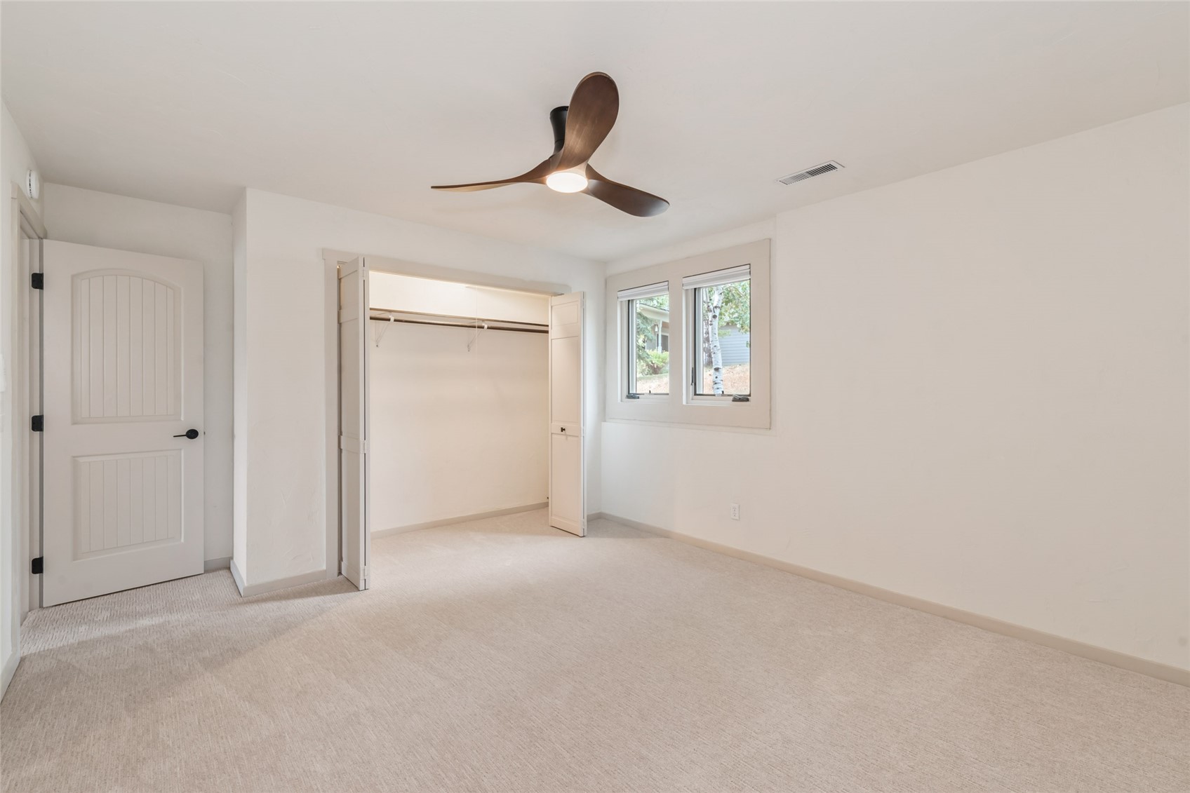494 Tamarack DRIVE