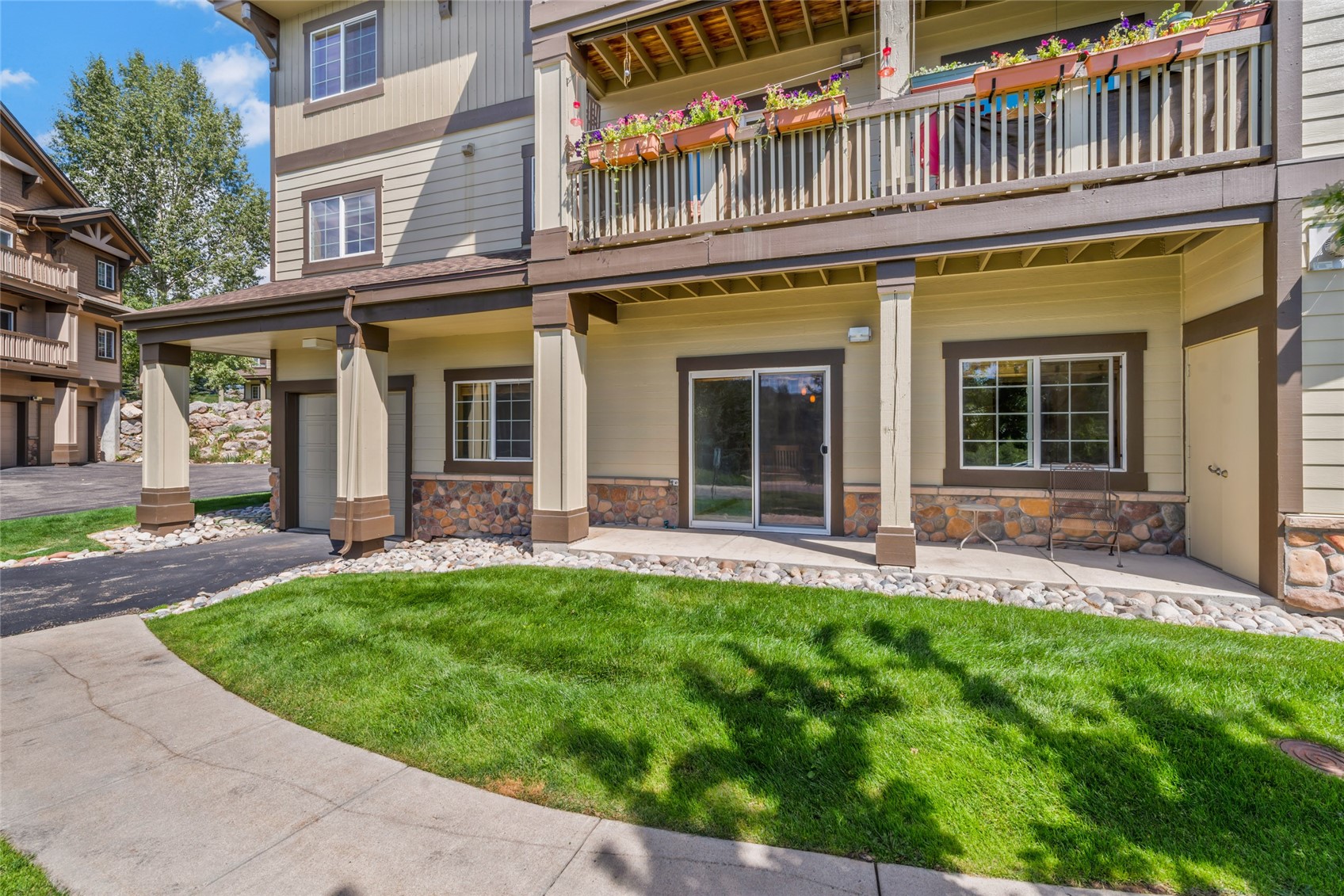 3370 Columbine DRIVE 101