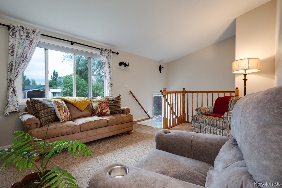 340 E View DRIVE