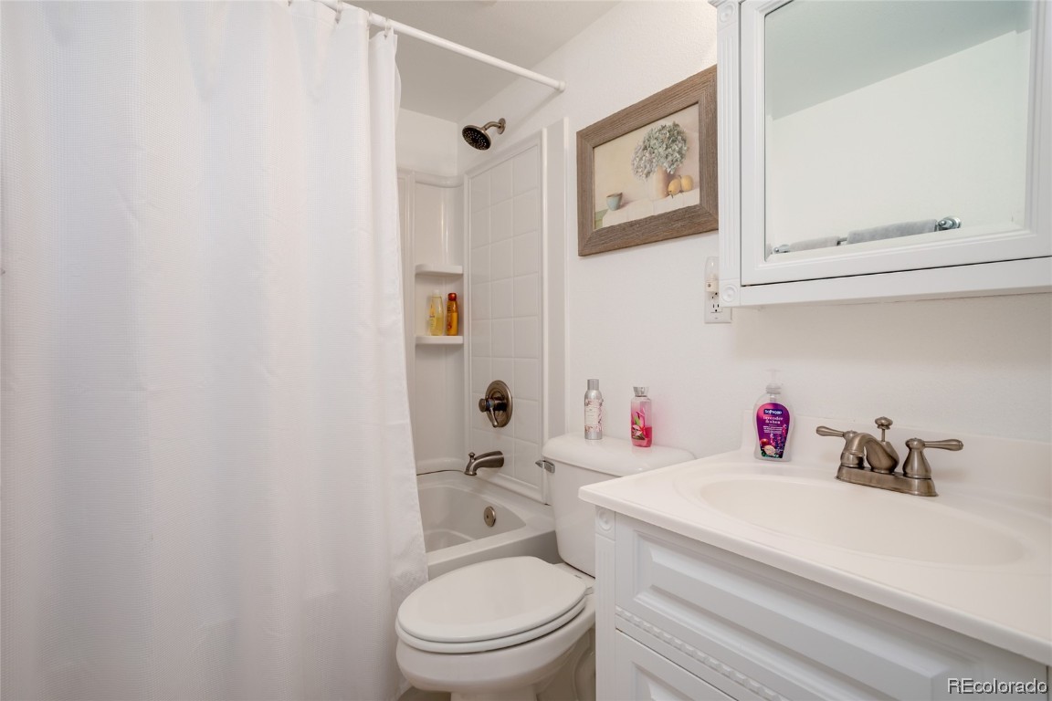340 E View DRIVE