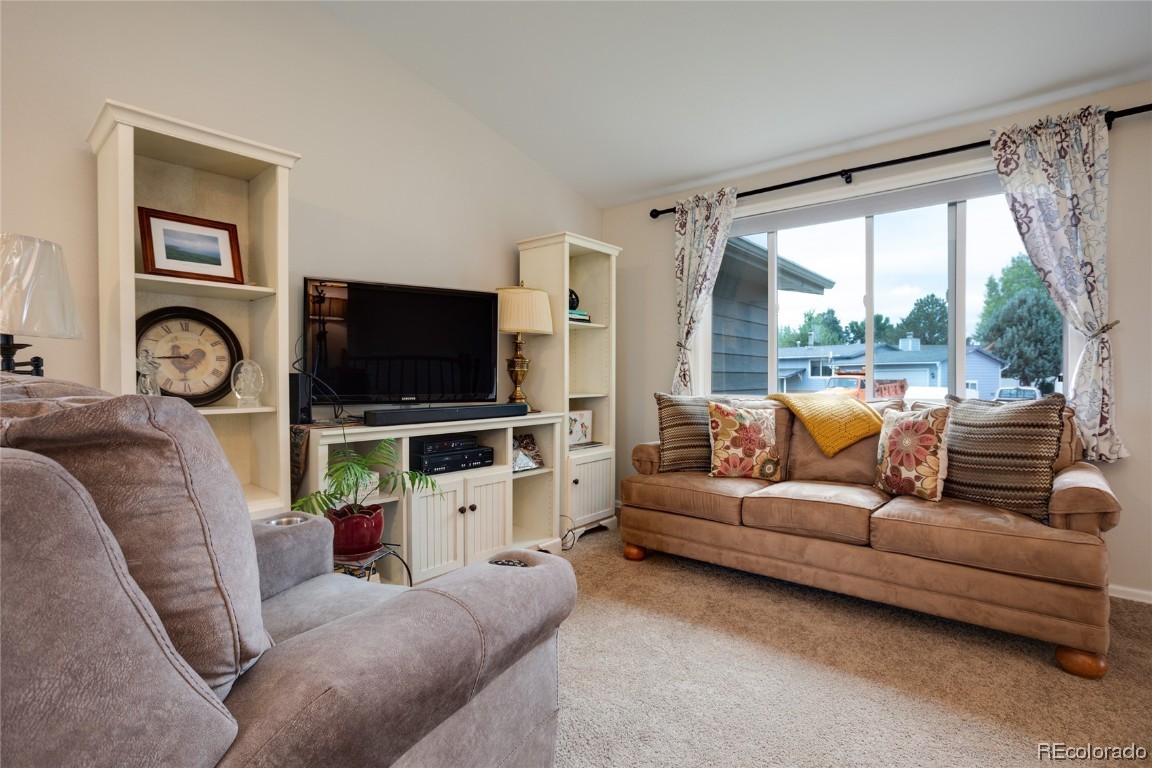 340 E View DRIVE