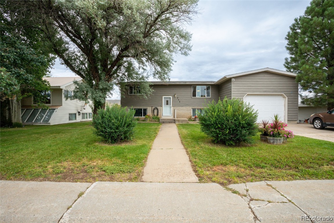 340 E View DRIVE