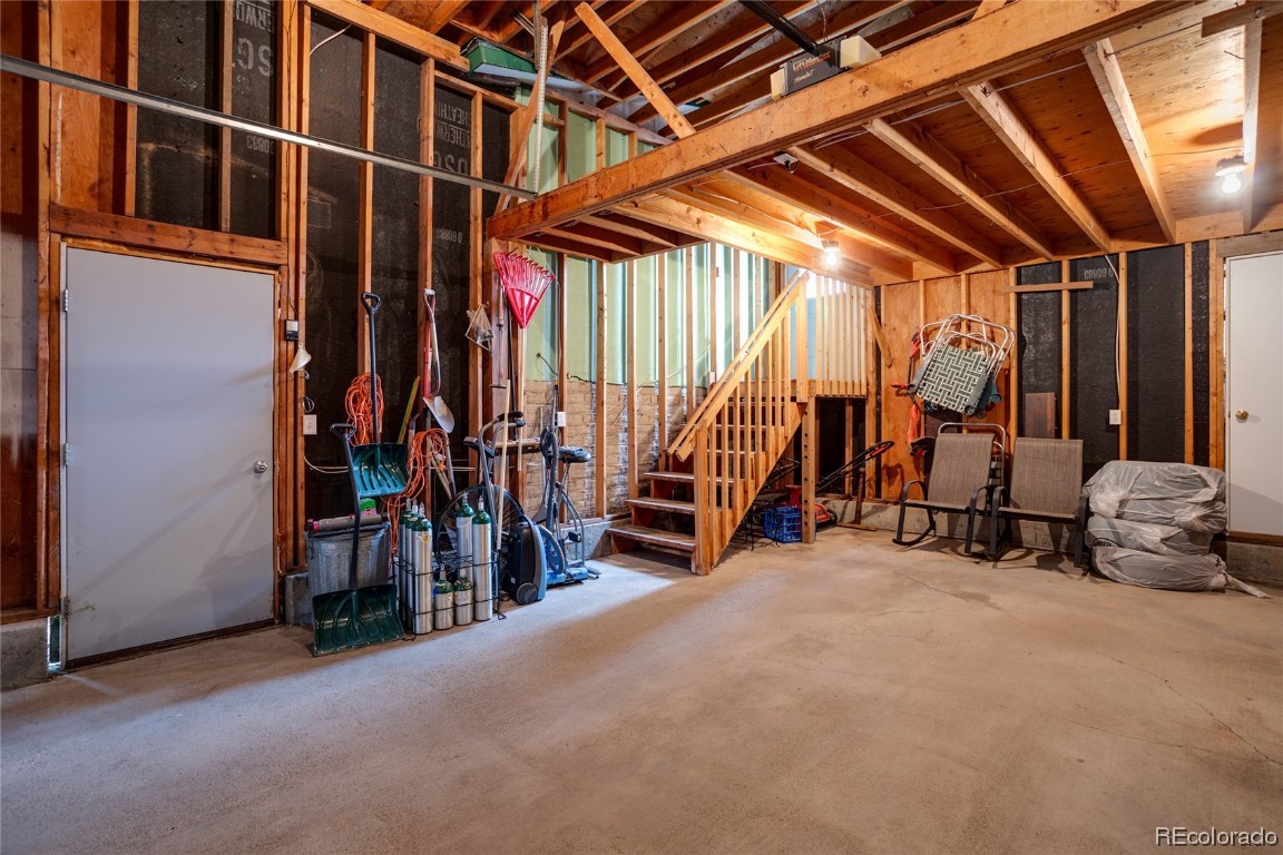 340 E View DRIVE