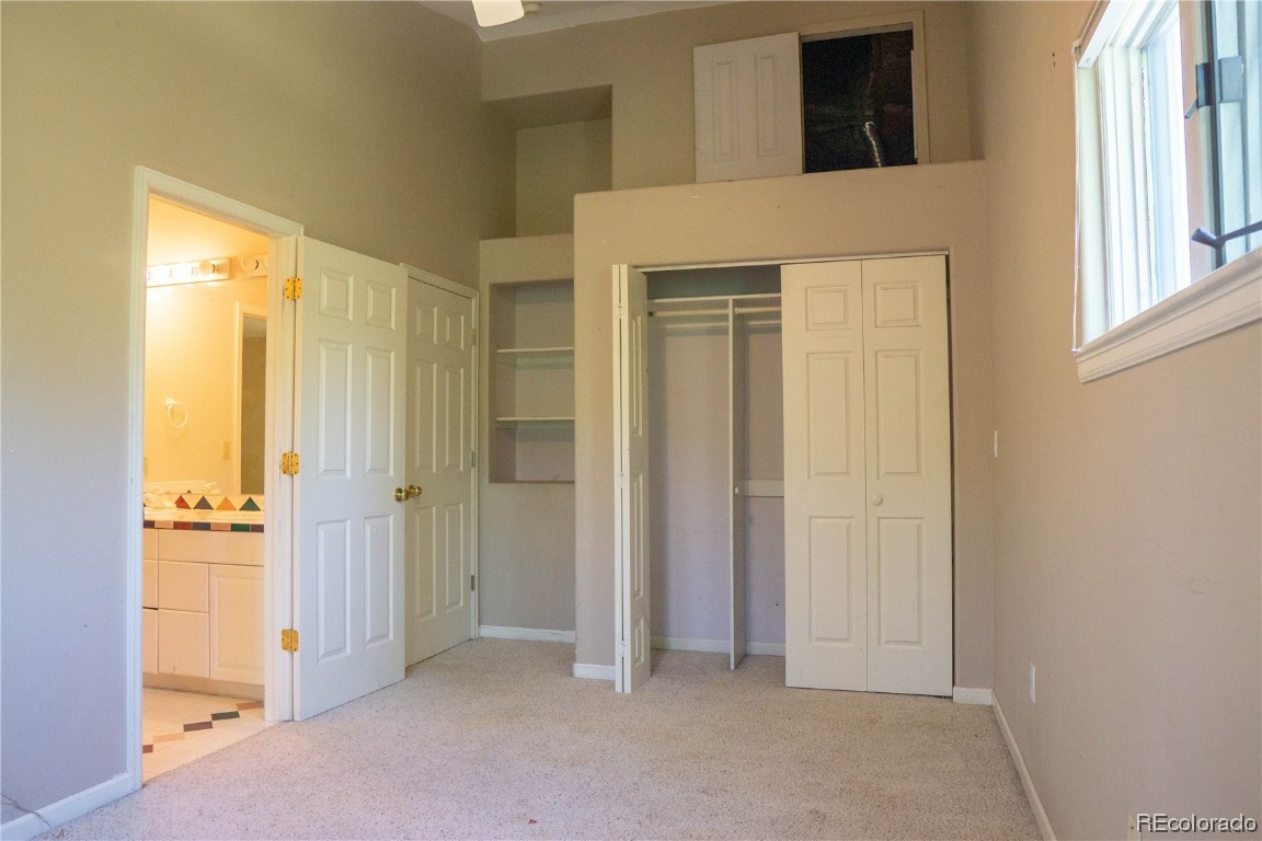2000 Montview LANE