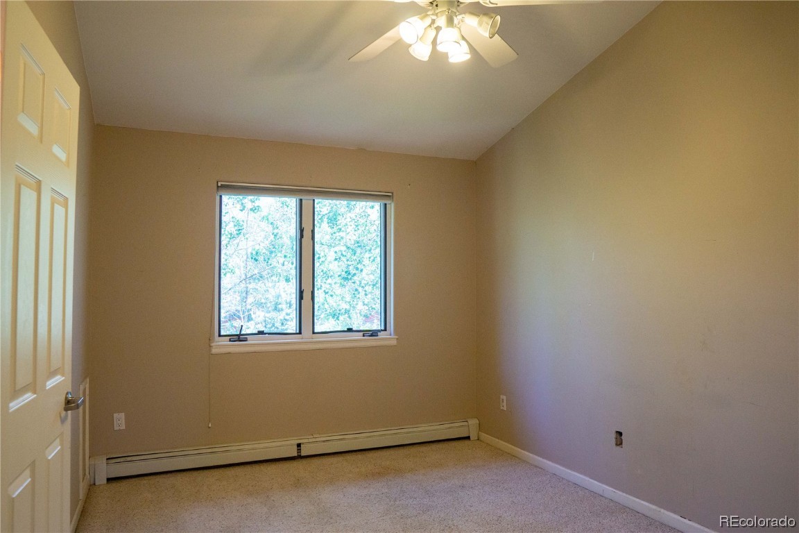 2000 Montview LANE