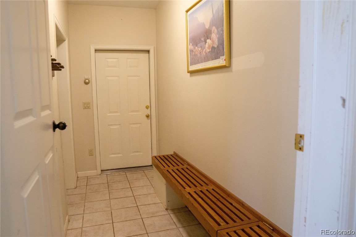 2000 Montview LANE