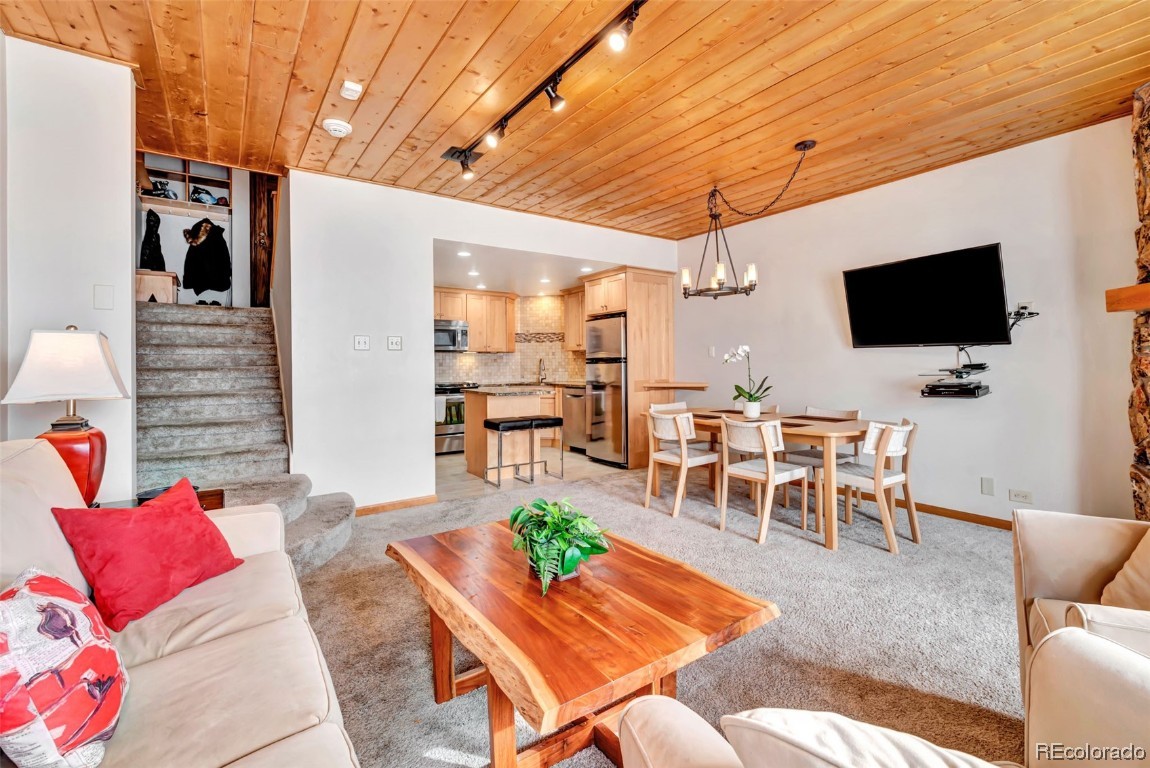 2160 Mount Werner CIRCLE 3306