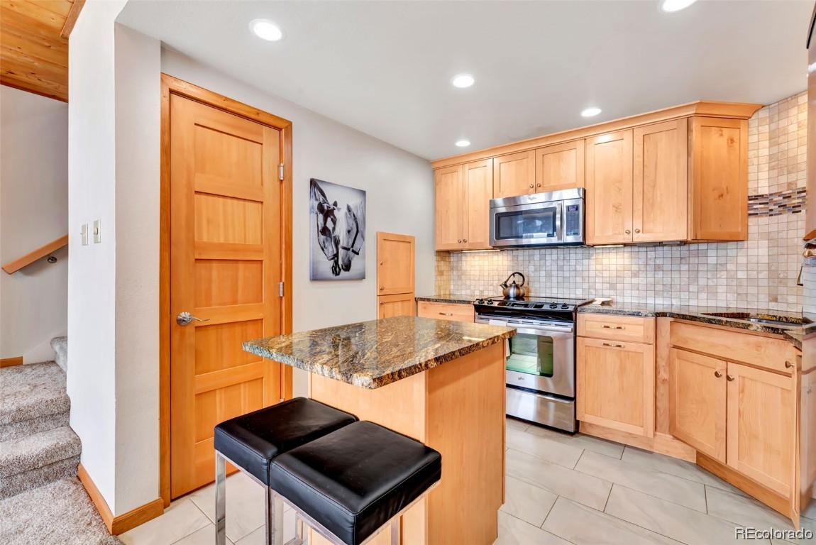 2160 Mount Werner CIRCLE 3306