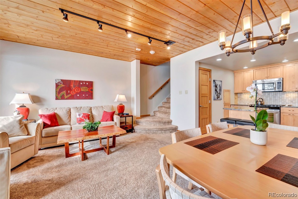 2160 Mount Werner CIRCLE 3306