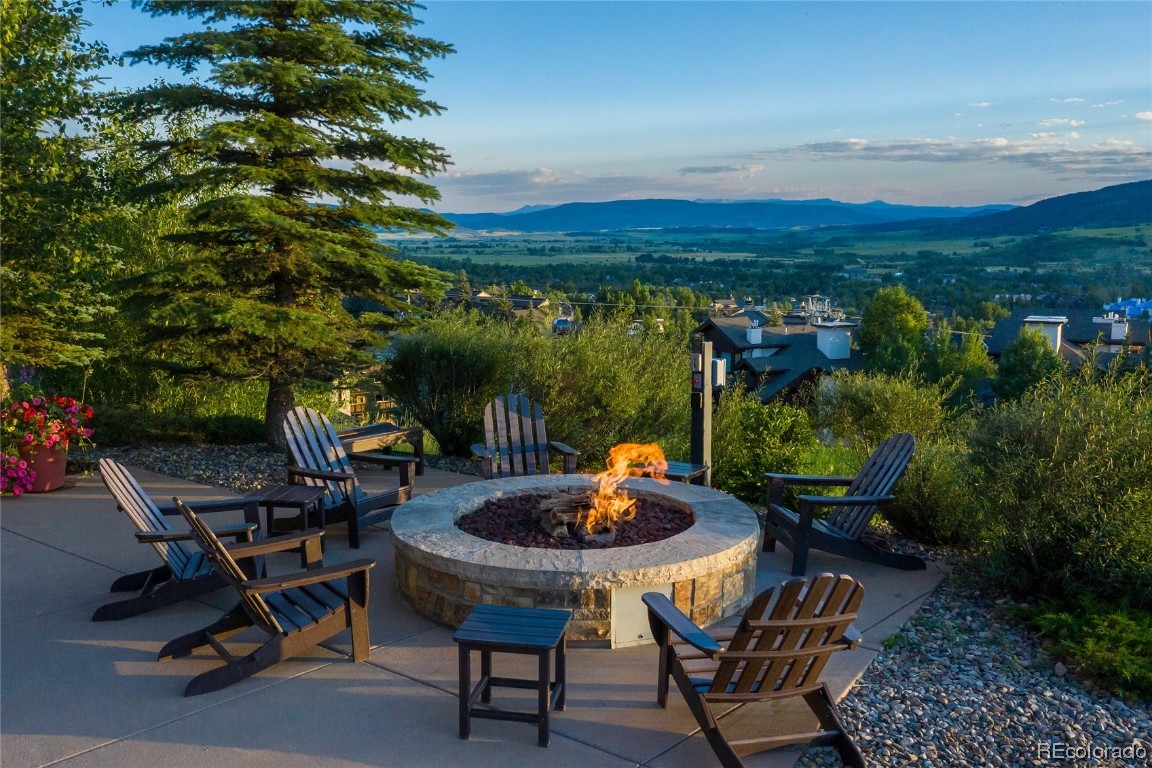 2410 Ski Trail LANE 2301 & 2302