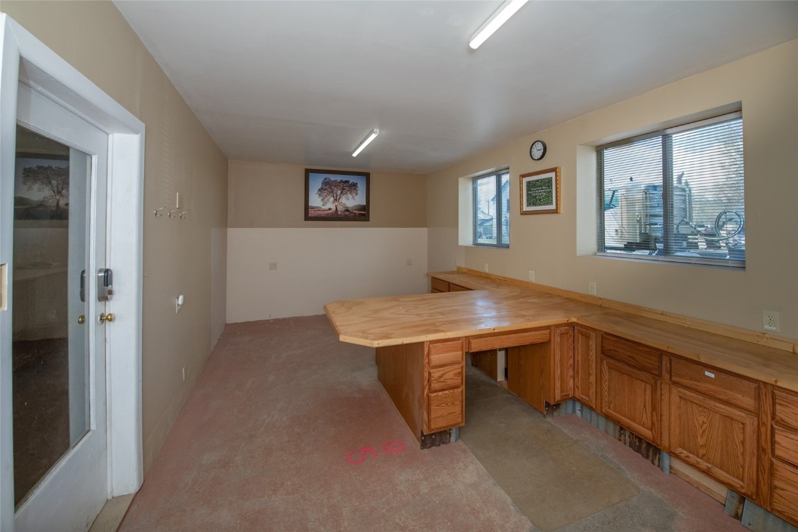 290 W Lincoln AVENUE 1