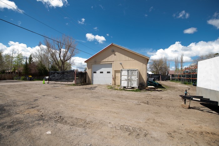 290 W Lincoln AVENUE 1