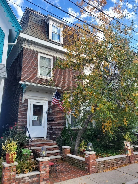 28 Spring Garden St