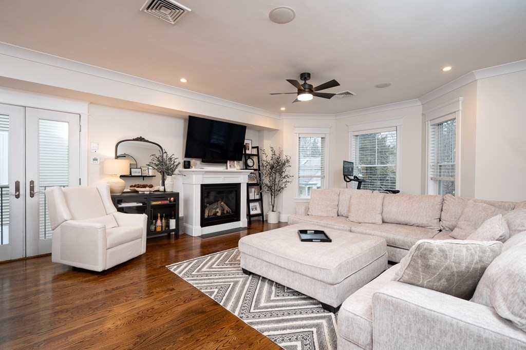 39 Coffey St # 4